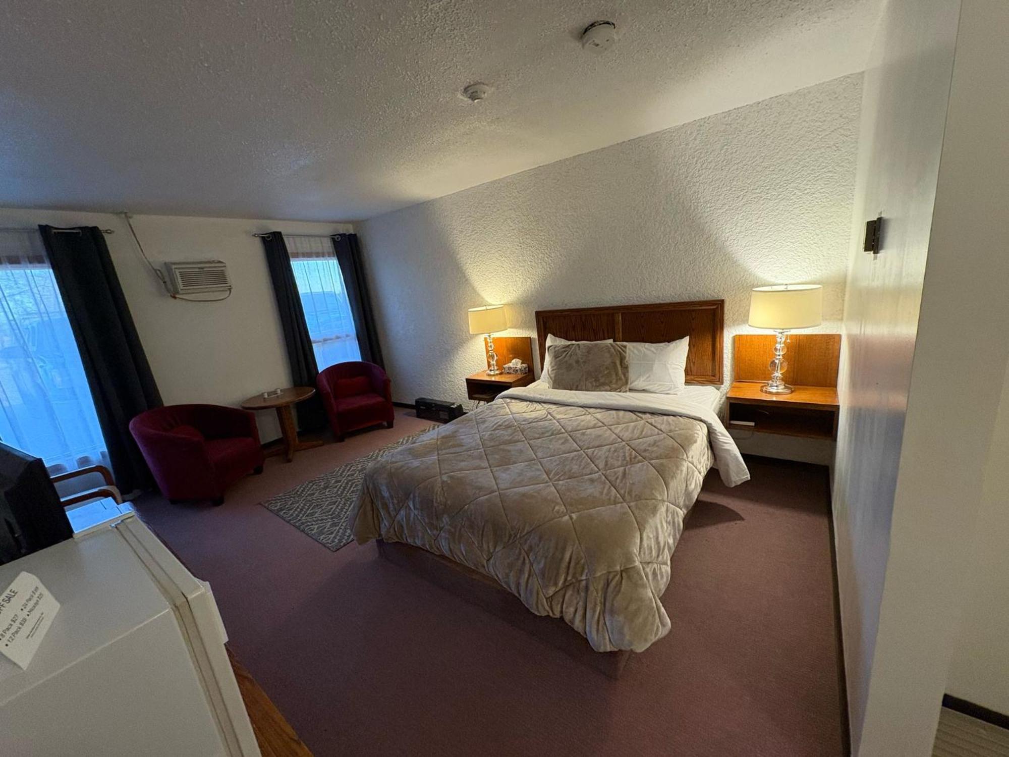 Maple Creek Motor Inn ภายนอก รูปภาพ