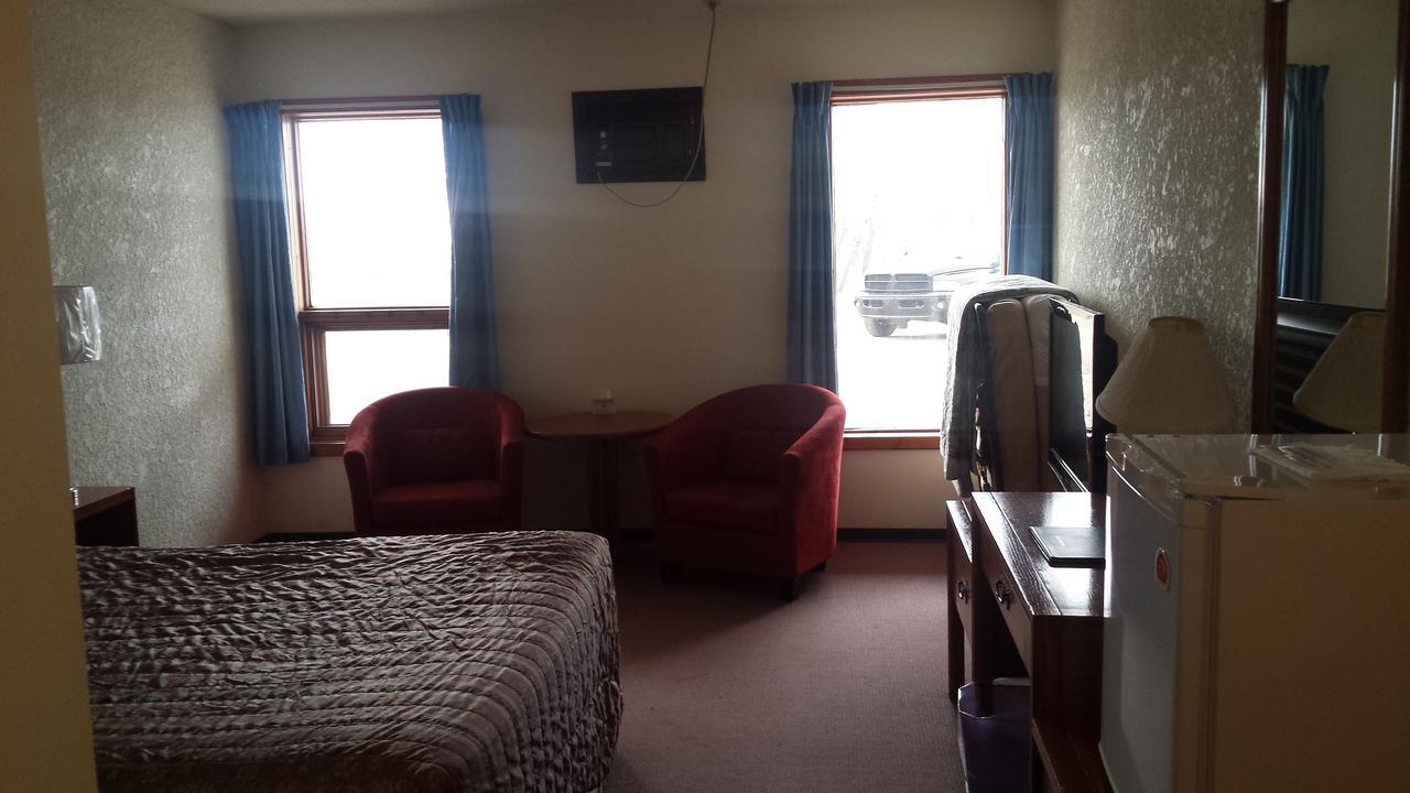 Maple Creek Motor Inn ภายนอก รูปภาพ